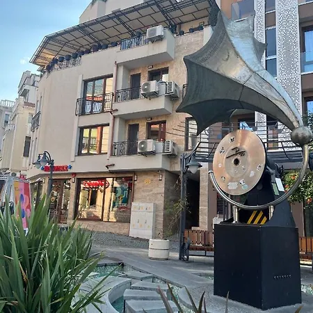 Apartment Marrone On Bogoridi *